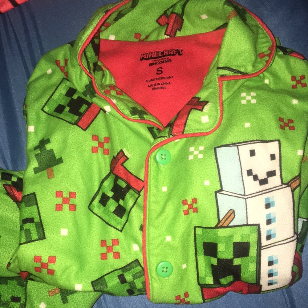 Minecraft pajamas set small size